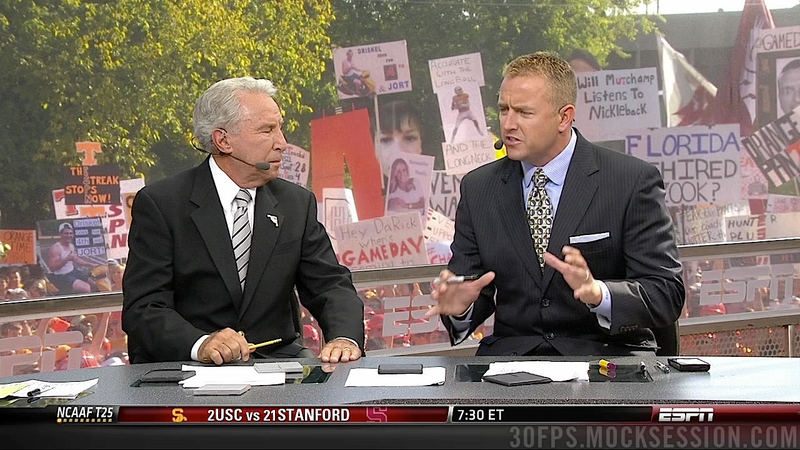 Illustration for article titled "Will Muschamp Listens To Nickelback": Your Roundup Of The Best Signs Behind The College Gameday Crew